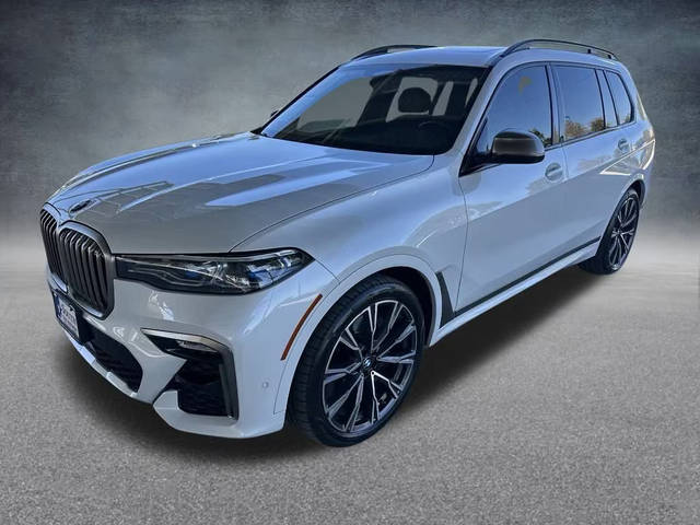 2022 BMW X7 M50i AWD photo