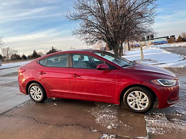 2017 Hyundai Elantra SE FWD photo