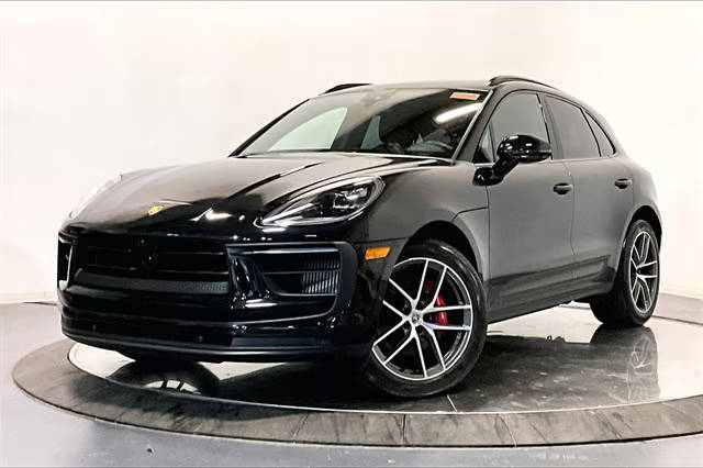 2022 Porsche Macan S AWD photo