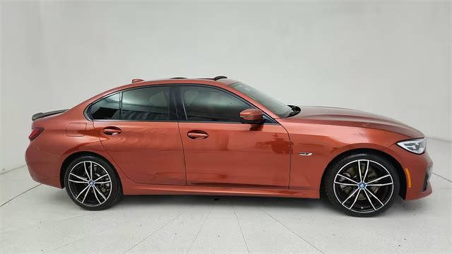 2022 BMW 3 Series 330e RWD photo