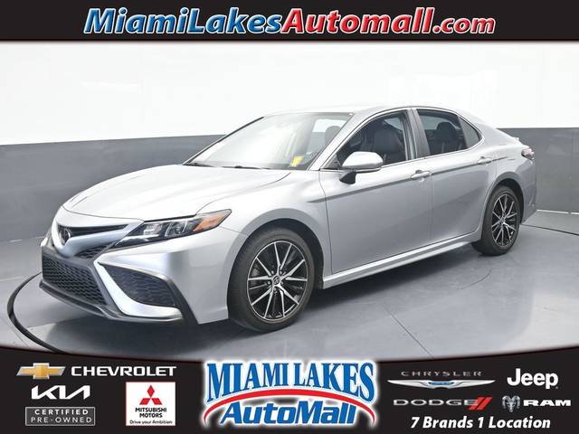 2022 Toyota Camry SE FWD photo