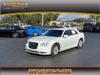 2022 Chrysler 300 Touring RWD photo