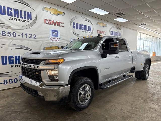 2022 Chevrolet Silverado 3500HD LT 4WD photo