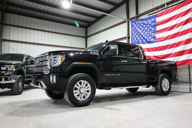 2022 GMC Sierra 2500HD Denali 4WD photo