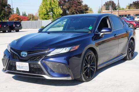 2022 Toyota Camry Hybrid XSE FWD photo