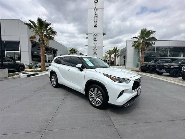 2022 Toyota Highlander Hybrid Platinum AWD photo