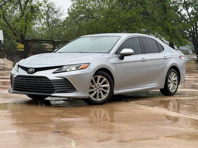 2022 Toyota Camry LE FWD photo