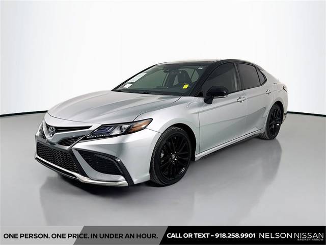 2022 Toyota Camry XSE FWD photo