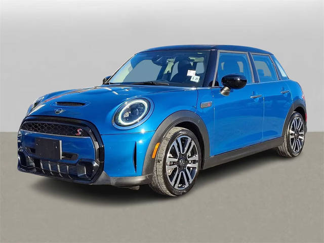 2022 MINI Hardtop 4 Door Cooper S FWD photo