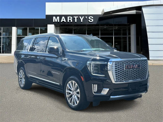 2022 GMC Yukon XL Denali 4WD photo