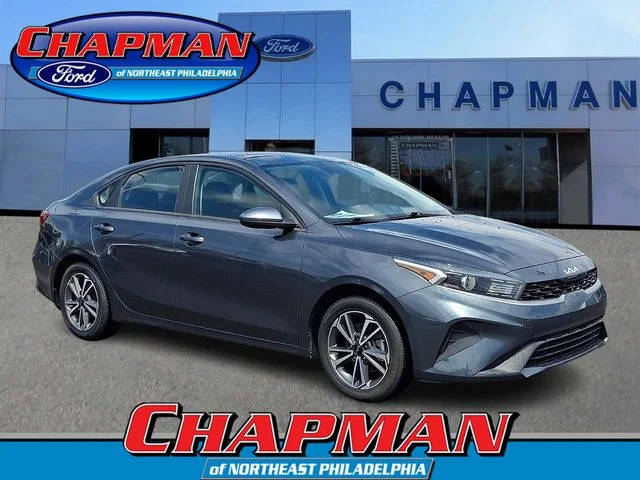2022 Kia Forte LXS FWD photo