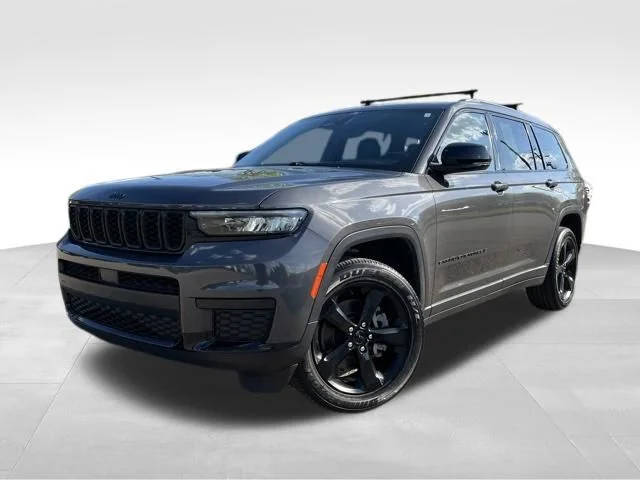 2022 Jeep Grand Cherokee L Altitude 4WD photo