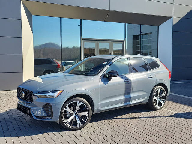 2022 Volvo XC60 R-Design FWD photo