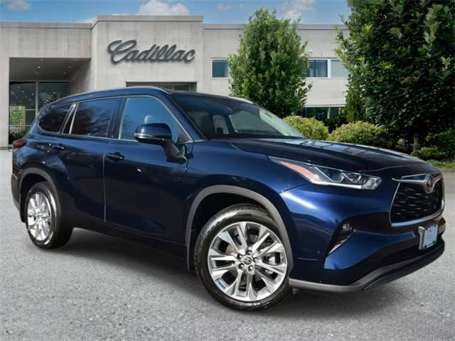 2022 Toyota Highlander Limited AWD photo