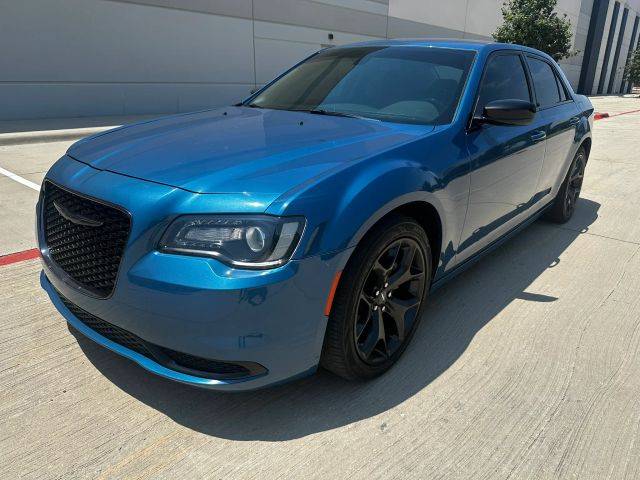 2022 Chrysler 300 Touring RWD photo