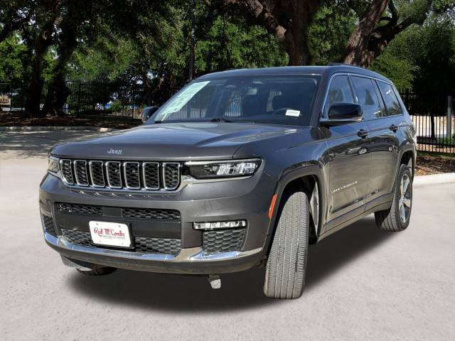 2022 Jeep Grand Cherokee L Limited RWD photo