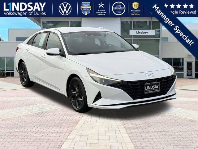 2022 Hyundai Elantra SEL FWD photo