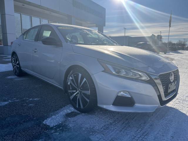 2022 Nissan Altima 2.0 SR FWD photo