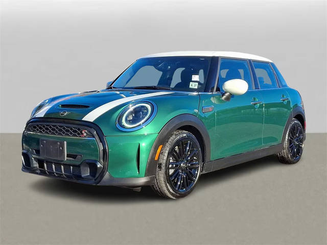 2022 MINI Hardtop 4 Door Cooper S FWD photo