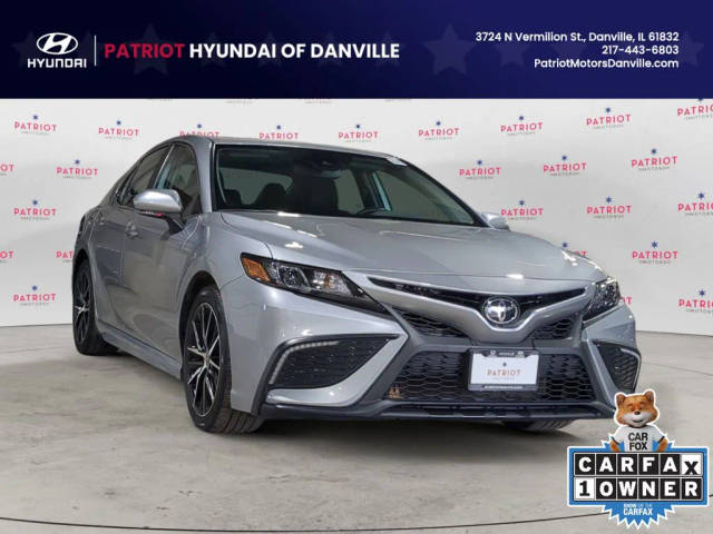 2022 Toyota Camry SE AWD photo