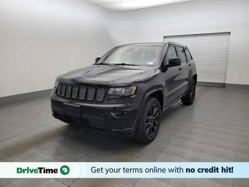 2022 Jeep Grand Cherokee Laredo X 4WD photo