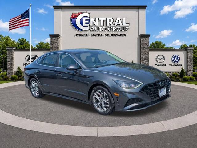 2022 Hyundai Sonata SEL FWD photo