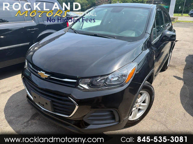 2022 Chevrolet Trax LS AWD photo