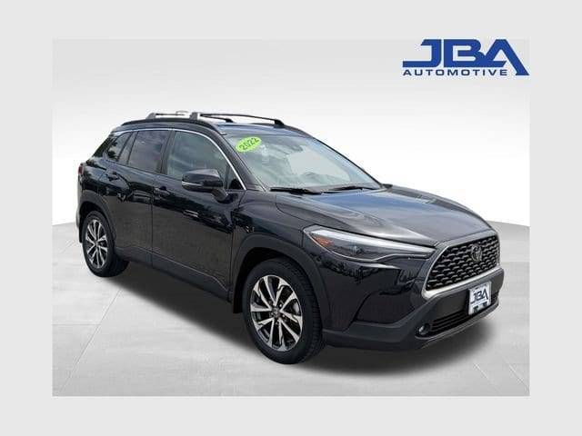 2022 Toyota Corolla Cross XLE AWD photo