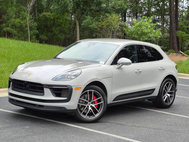 2022 Porsche Macan S AWD photo
