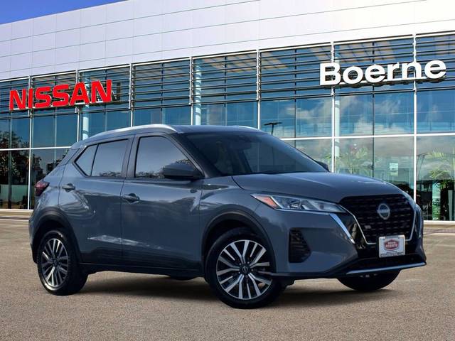 2022 Nissan Kicks SV FWD photo