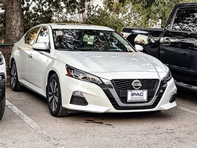 2022 Nissan Altima 2.5 SV FWD photo