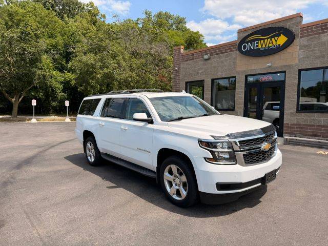 2016 Chevrolet Suburban LT 4WD photo