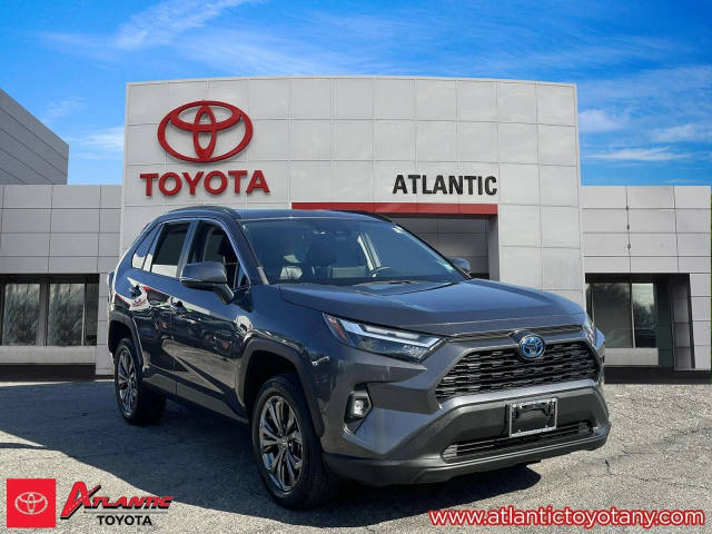 2022 Toyota RAV4 Hybrid XLE Premium AWD photo