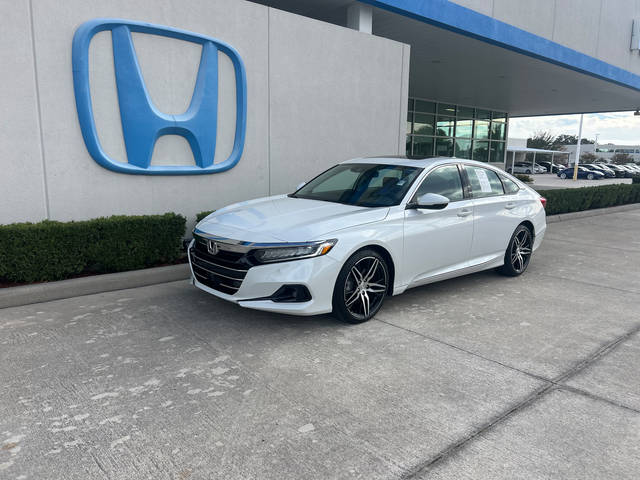 2022 Honda Accord Touring FWD photo