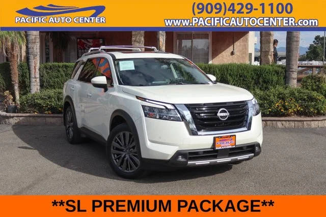 2022 Nissan Pathfinder SL FWD photo