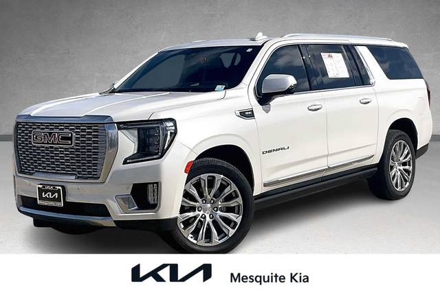 2022 GMC Yukon XL Denali 4WD photo