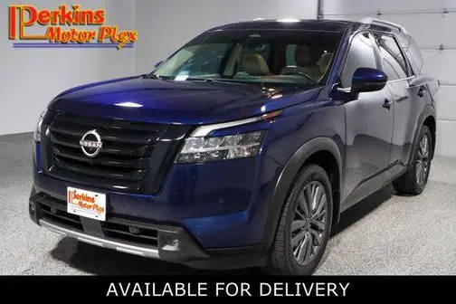 2022 Nissan Pathfinder SL 4WD photo