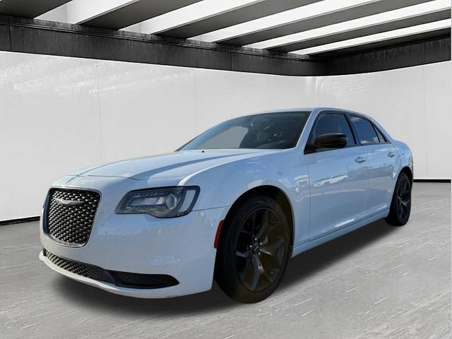 2022 Chrysler 300 Touring RWD photo