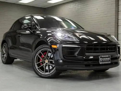 2022 Porsche Macan S AWD photo