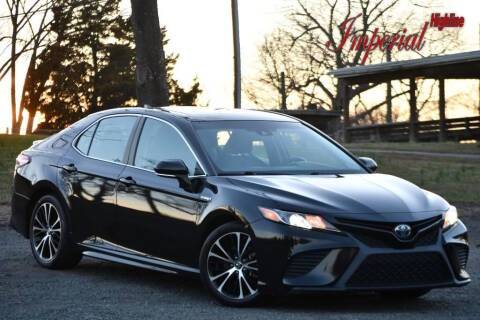 2019 Toyota Camry Hybrid SE FWD photo