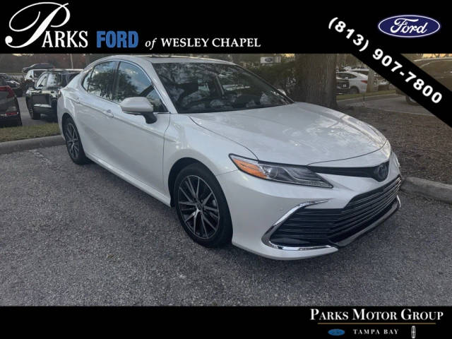 2022 Toyota Camry Hybrid XLE FWD photo