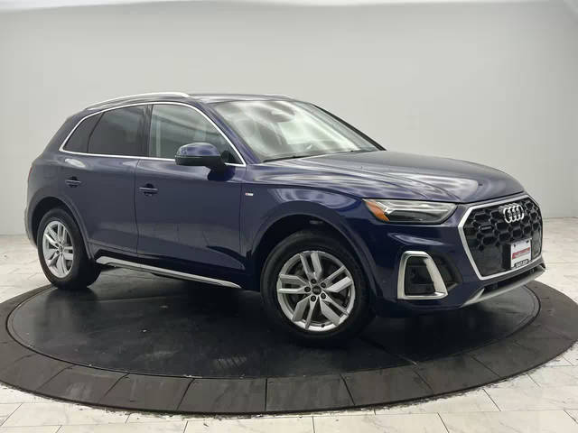 2022 Audi Q5 S line Premium AWD photo