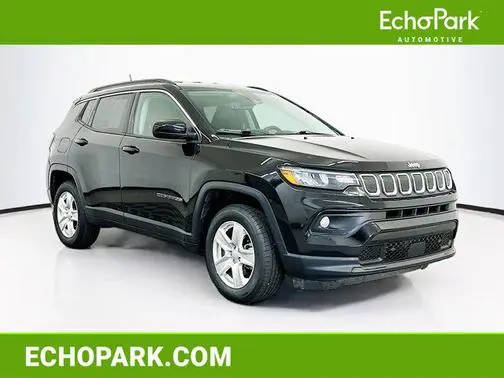2022 Jeep Compass Latitude 4WD photo