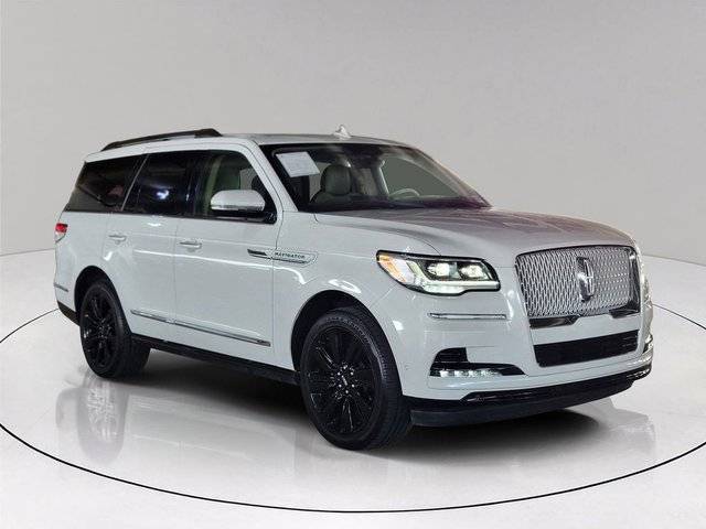 2022 Lincoln Navigator Reserve 4WD photo
