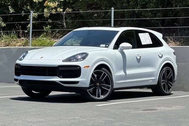 2022 Porsche Cayenne Turbo AWD photo