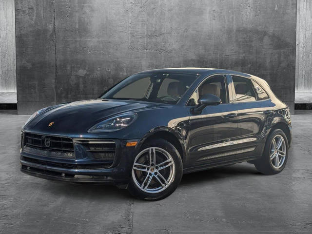 2022 Porsche Macan  AWD photo