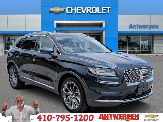 2022 Lincoln Nautilus Reserve AWD photo