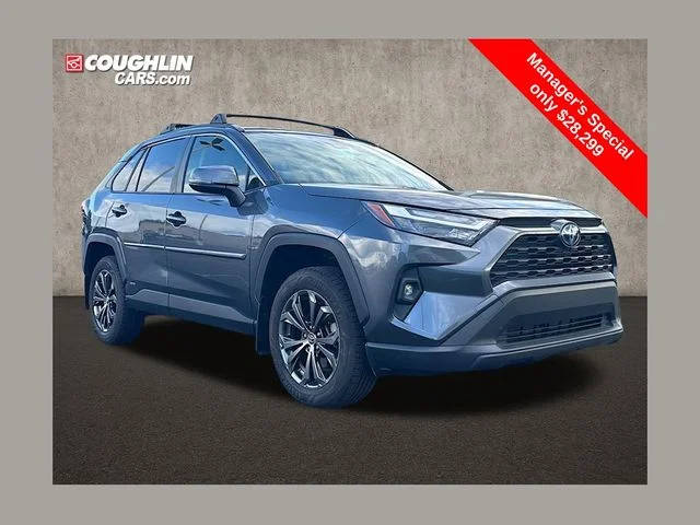 2022 Toyota RAV4 Hybrid XLE Premium AWD photo