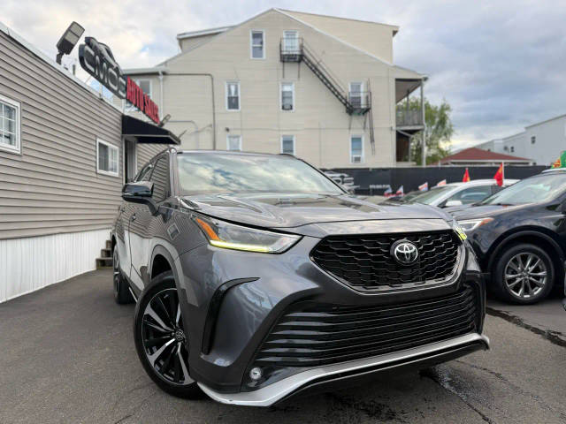 2022 Toyota Highlander XSE FWD photo