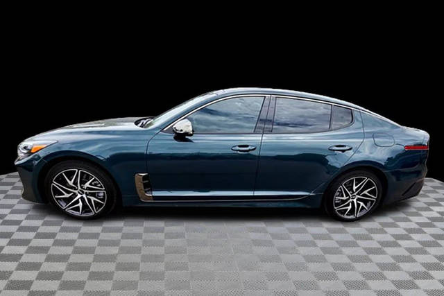 2022 Kia Stinger GT-Line RWD photo